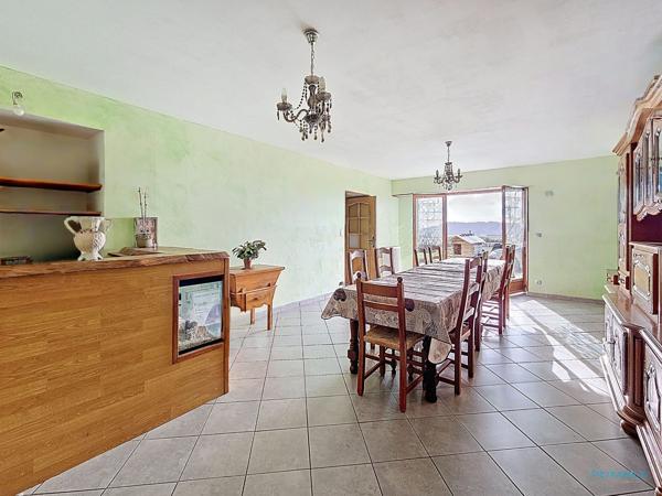Maison de 195.46m2 sur parcelle de 953m2 à SEMONS