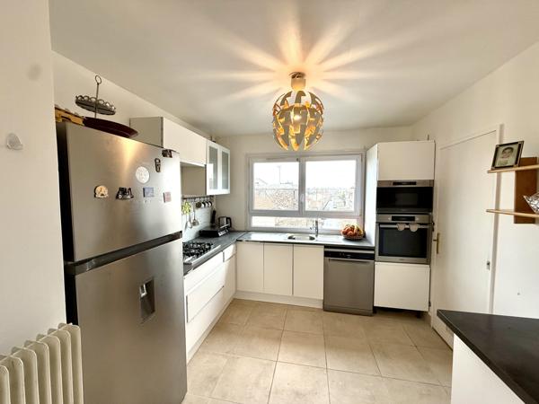 Le Blanc-Mesnil (93150) 3 Pièces avec garage, balcon, cave proche futur métro