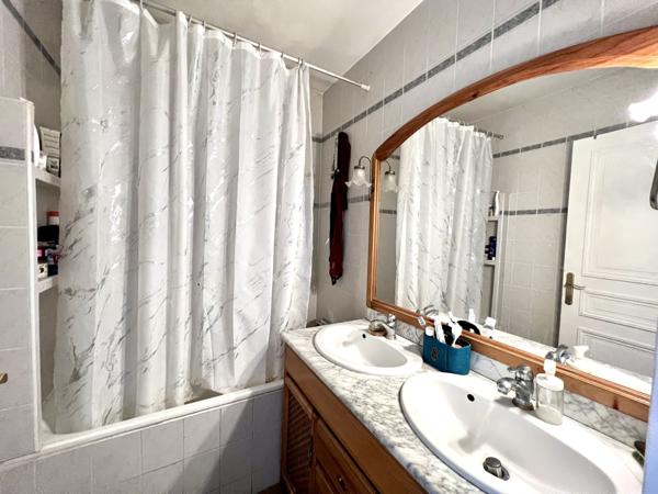 Le Blanc-Mesnil (93150) 3 Pièces avec garage, balcon, cave proche futur métro