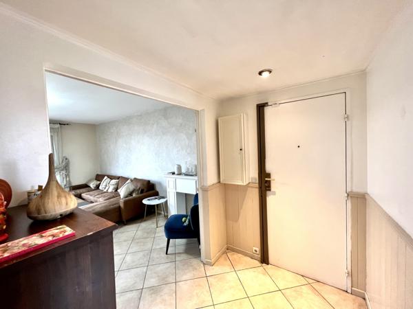 Le Blanc-Mesnil (93150) 3 Pièces avec garage, balcon, cave proche futur métro