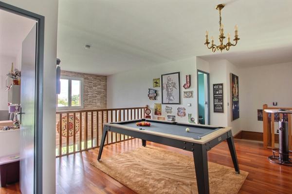 Appartement Villeneuve La Garenne Duplex 4 pièces 98.38 m2 vue Seine avec Balcon et 2 Parkings