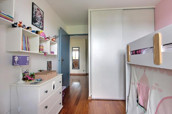 Appartement Villeneuve La Garenne Duplex 4 pièces 98.38 m2 vue Seine avec Balcon et 2 Parkings