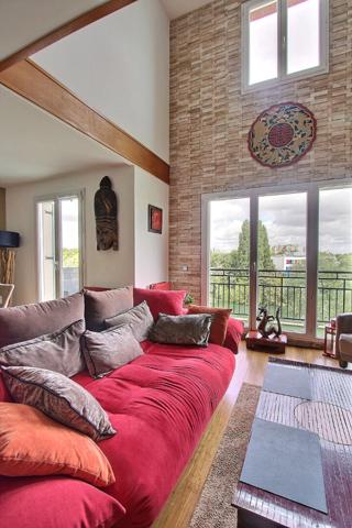 Appartement Villeneuve La Garenne Duplex 4 pièces 98.38 m2 vue Seine avec Balcon et 2 Parkings