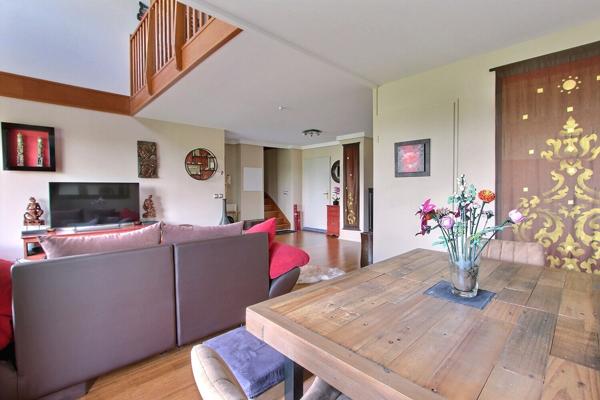 Appartement Villeneuve La Garenne Duplex 4 pièces 98.38 m2 vue Seine avec Balcon et 2 Parkings