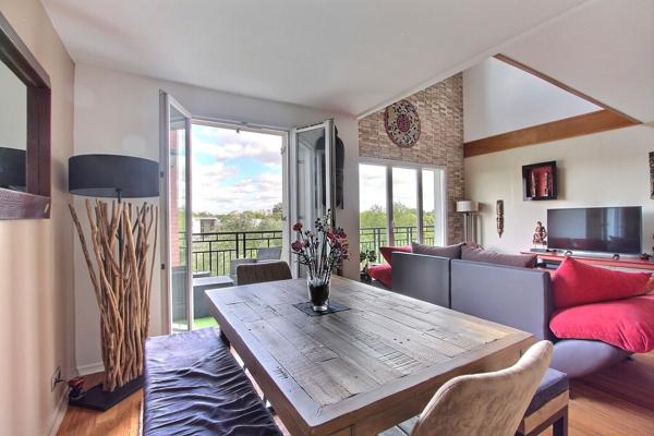 Appartement Villeneuve La Garenne Duplex 4 pièces 98.38 m2 vue Seine avec Balcon et 2 Parkings