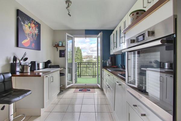 Appartement Villeneuve La Garenne Duplex 4 pièces 98.38 m2 vue Seine avec Balcon et 2 Parkings