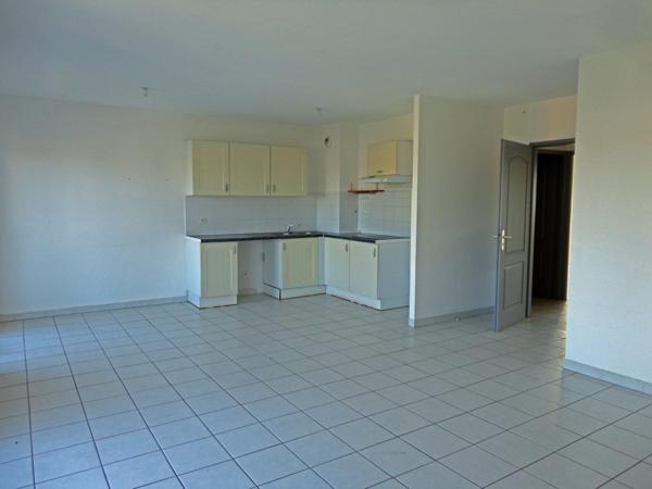 Dpt Pyrénées Orientales (66), à vendre BOMPAS appartement 4 pièces 78,8m² terrasse, parking