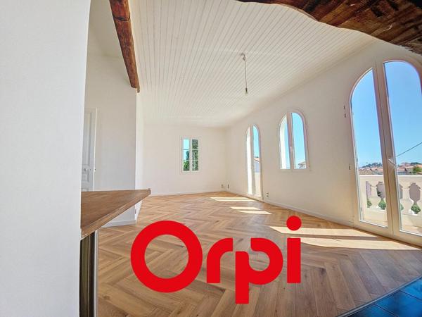 Appartement à vendre    2 pièces • 79 m2 Bandol