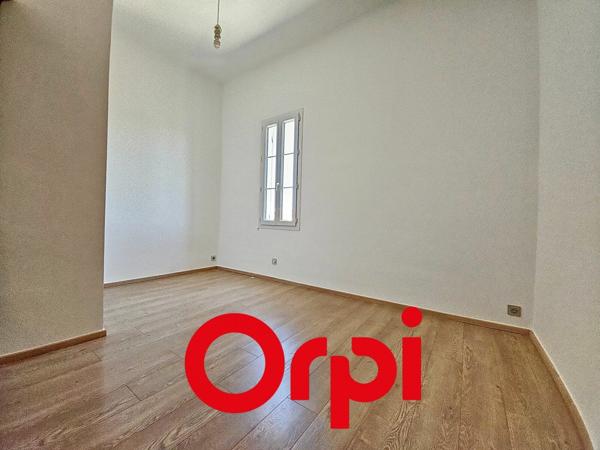 Appartement à vendre    2 pièces • 79 m2 Bandol