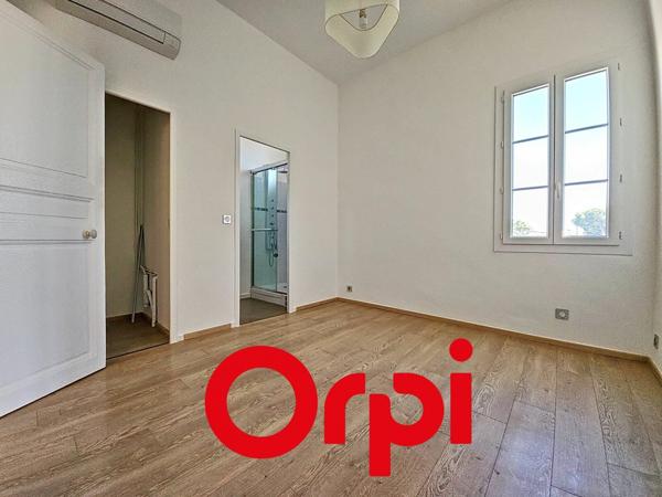 Appartement à vendre    2 pièces • 79 m2 Bandol