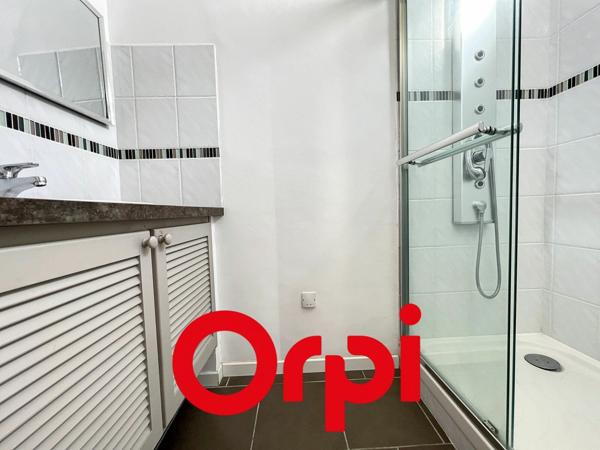 Appartement à vendre    2 pièces • 79 m2 Bandol