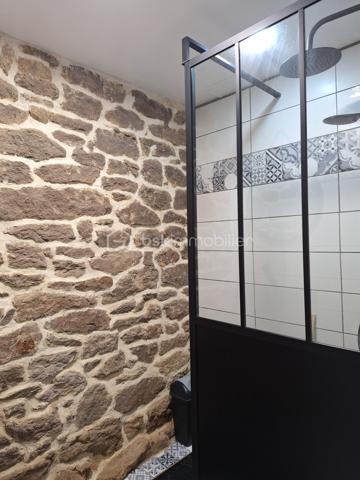 Maison en pierre de 220 m²