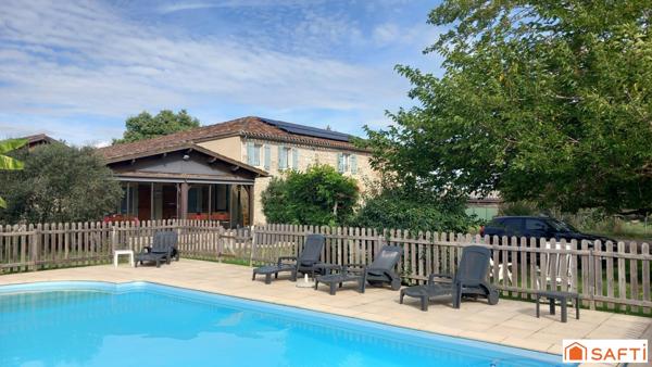 Maison pierre 430m2, Gites et chambres d'hotes avec piscine.
