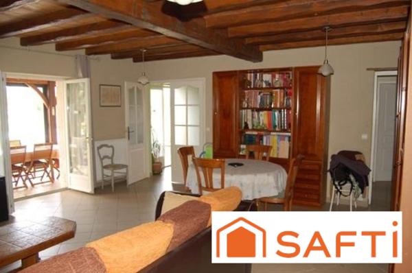 Maison pierre 430m2, Gites et chambres d'hotes avec piscine.