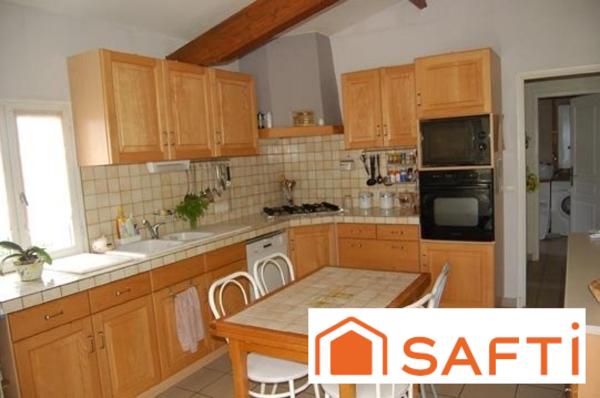 Maison pierre 430m2, Gites et chambres d'hotes avec piscine.