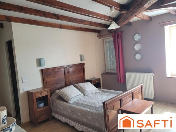 Maison pierre 430m2, Gites et chambres d'hotes avec piscine.