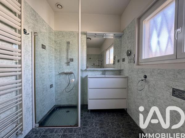 Location maison 6 pièces 165 m² Mérignac