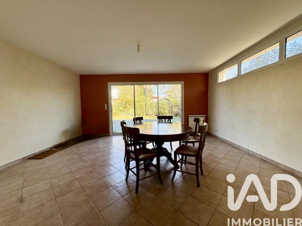 Location maison 6 pièces 165 m² Mérignac
