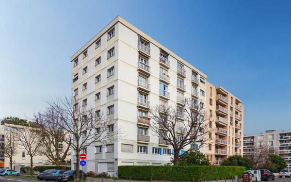 Appartement à vendre    3 pièces • 73,19 m2 Lyon 3