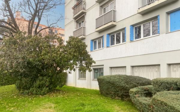 Appartement à vendre    3 pièces • 73,19 m2 Lyon 3