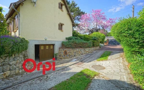 Maison à vendre    6 pièces •  Brionne