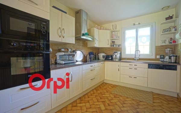 Maison à vendre    6 pièces •  Brionne