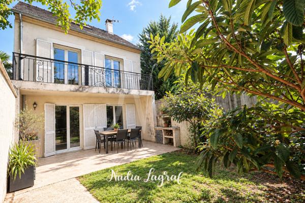 Maison familiale 100 m² avec jardin, garage 36 m² et gare à 5 min à pied