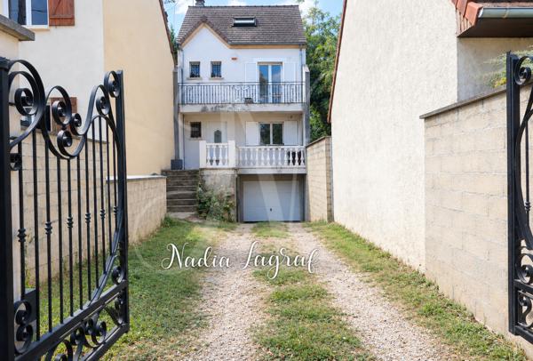 Maison familiale 100 m² avec jardin, garage 36 m² et gare à 5 min à pied