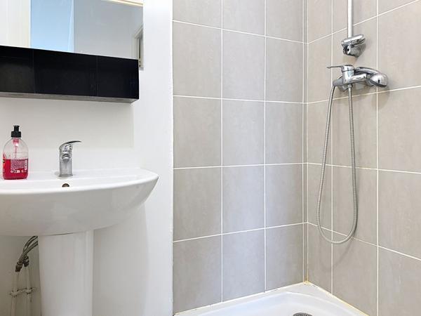 VICTOR HUGO - appartement 112 m² lumineux traversant 4 chambres 2 balcons 1 garage un stationnement