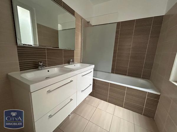 Appartement à louer 3 pièces 76.26m²