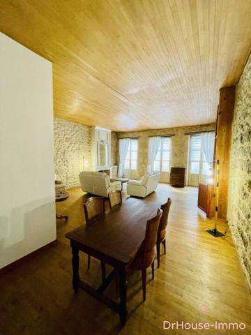 Immeuble à vendre 9 pièces de 380 m²