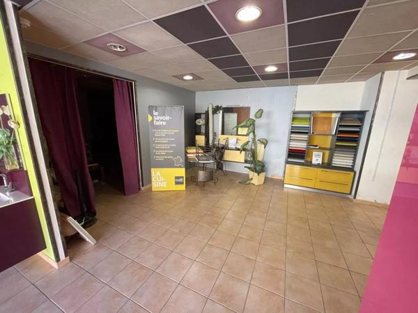 Lodève (34700) À VENDRE - SUPERBE LOCAL COMMERCIAL DE 366 m² - OPPORTUNITÉ EXCEPTIONNELLE