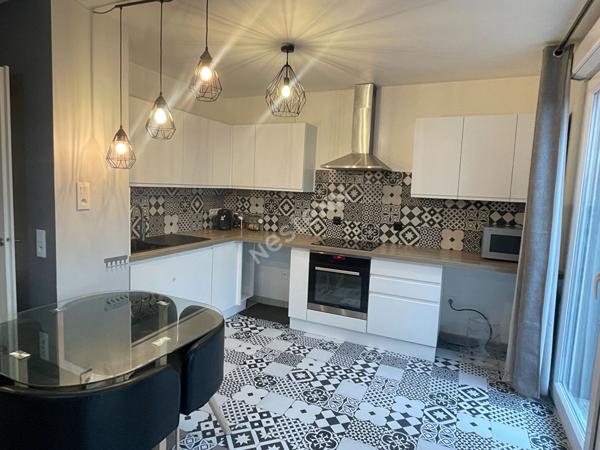 Appartement 4 pièces 80m2+110m2 de Jardin + 20m2 de terrasse.