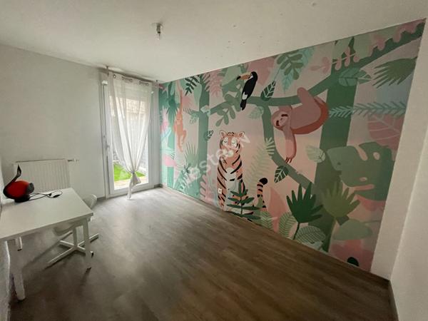 Appartement 4 pièces 80m2+110m2 de Jardin + 20m2 de terrasse.