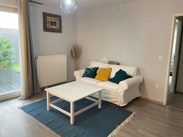 Appartement 4 pièces 80m2+110m2 de Jardin + 20m2 de terrasse.