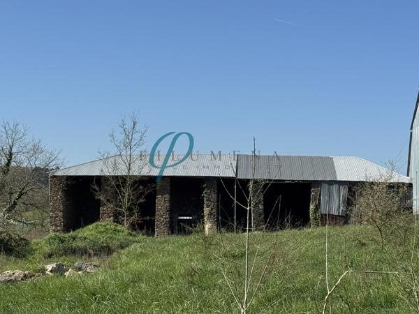 Dépendances de stockage en village