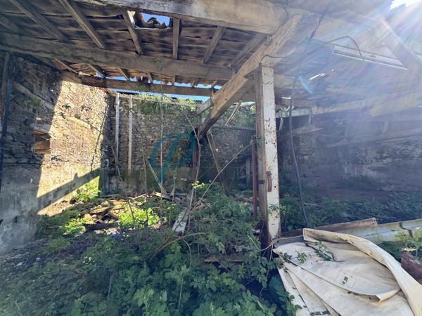 Dépendances de stockage en village