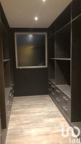 Maison 10 pièces de 233 m² à Vitry-sur-Seine (94400)