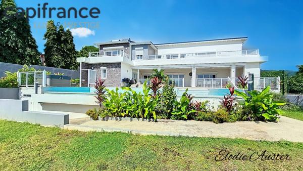 Propriété 7 pièces vue mer imprenable plus une parcelle de 700 m2