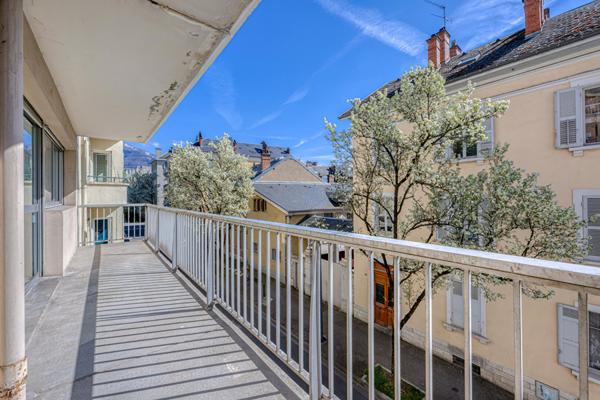 Appartement 3 pièces à vendre centre ville de Chambéry
