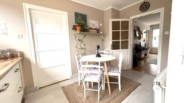 Spacieux T3 lumineux, à deux pas du lac et centre ville.