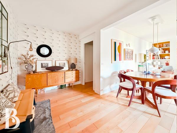 Paris (75015) TRES BEL APPARTEMENT FAMILIAL AVEC GRAND BALCON