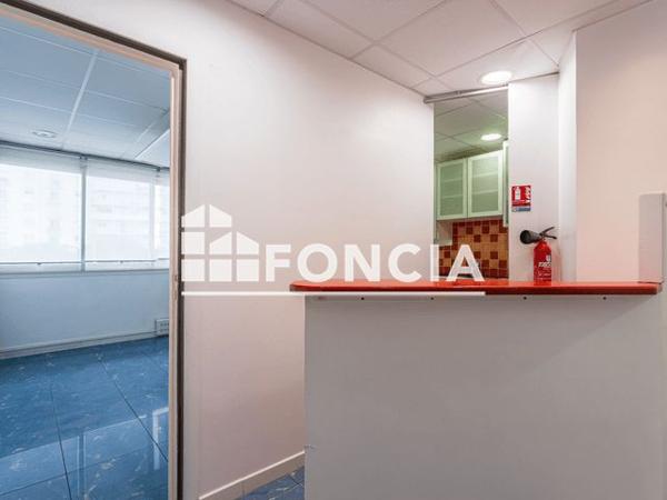 À vendre Local commercial 30.5 m² - Toulon 83000