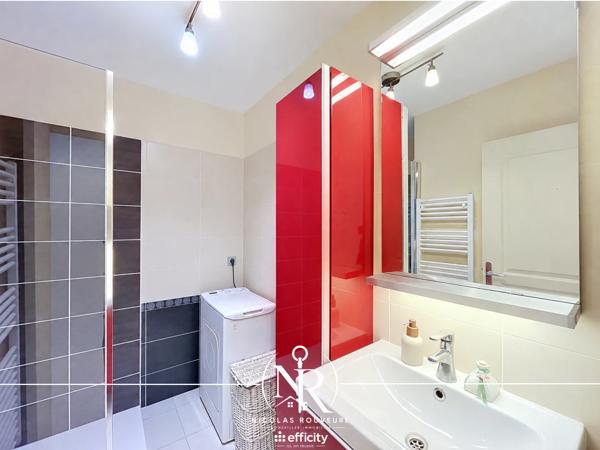 Appartement
         3 pièces
        - 59 m² Exclusivité 219 000 € *