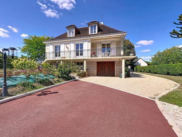 5 minutes d'Amboise, achat maison traditionnelle à Limeray 139 m² 4 chambres sur 4000m² de terrain