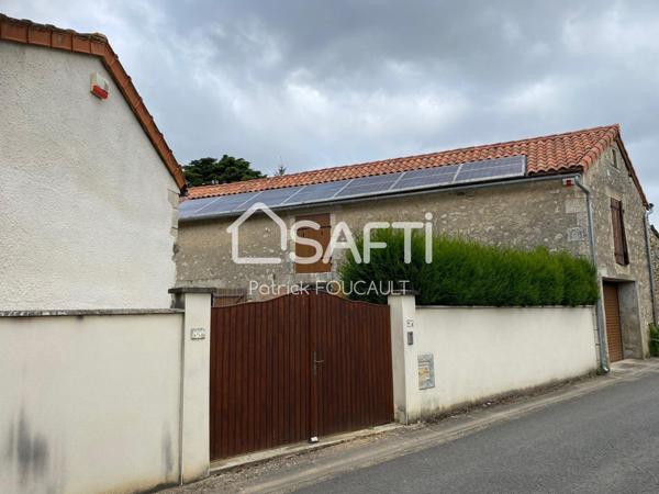 Ancienne Ferme en TBE dans le centre du Village