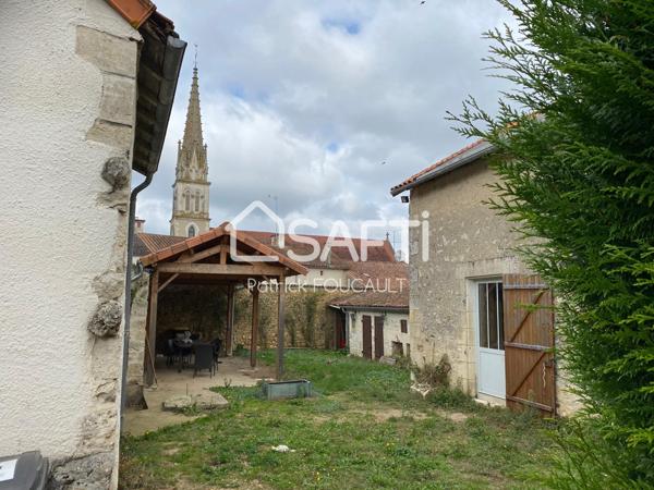 Ancienne Ferme en TBE dans le centre du Village