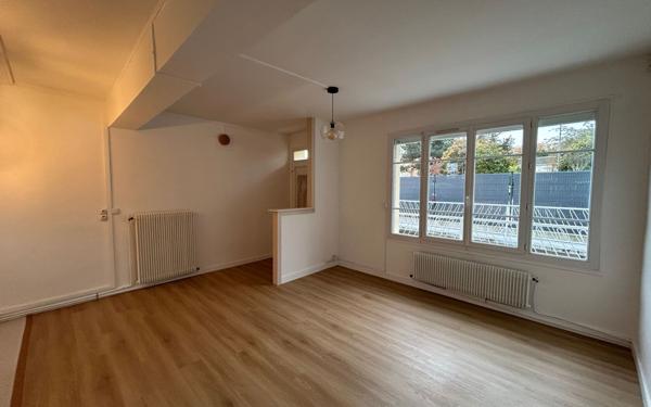 Appartement à louer    2 pièces • 48,69 m2 Châtillon