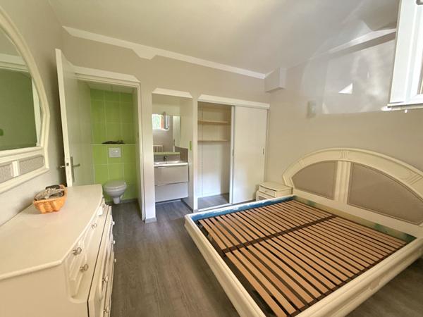 A VENDRE : MAISON RÉNOVÉE AVEC JARDIN, GARAGE ET POTENTIEL LOCATIF À AX-LES-THERMES