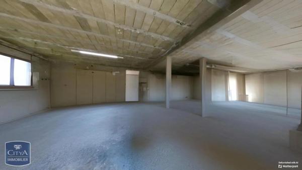 Local professionnel à vendre 300m²